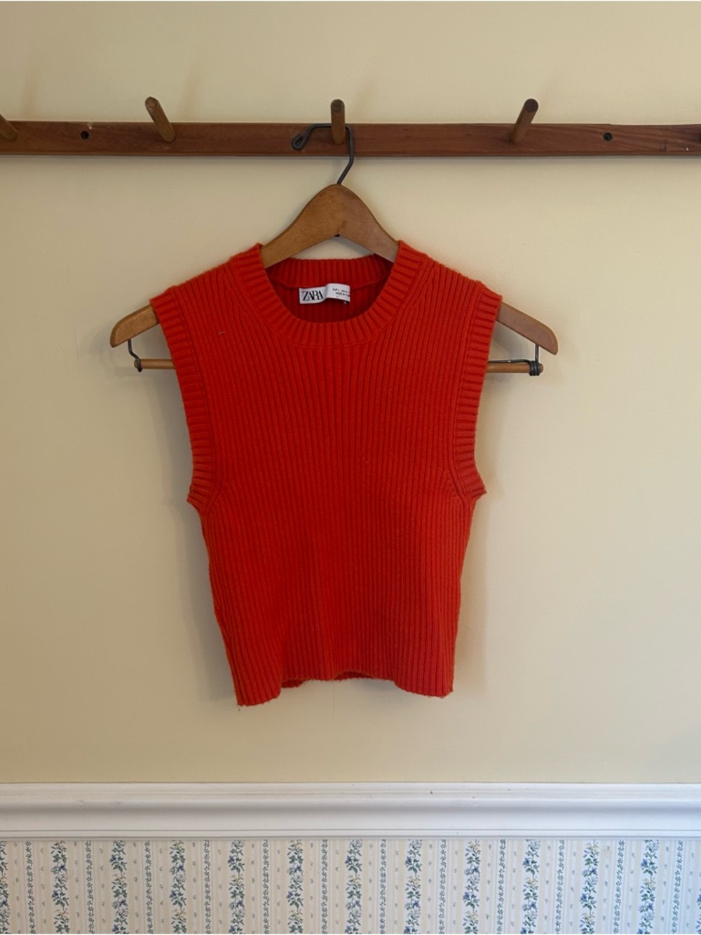 Zara Ribbed Sweater Vest